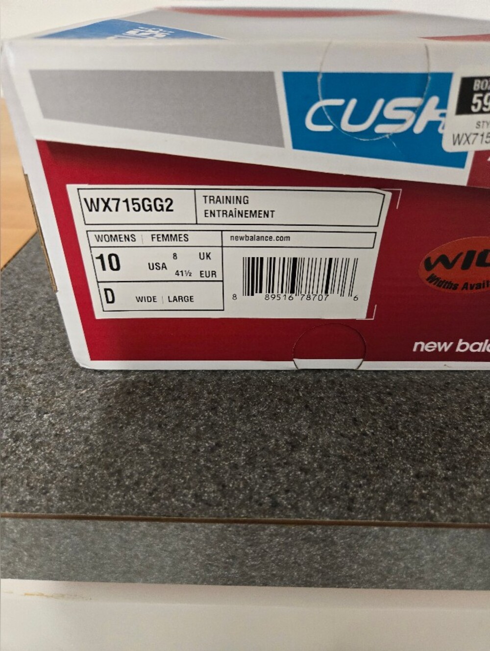 Womans Wide Sneakers - Picture 5 of 5